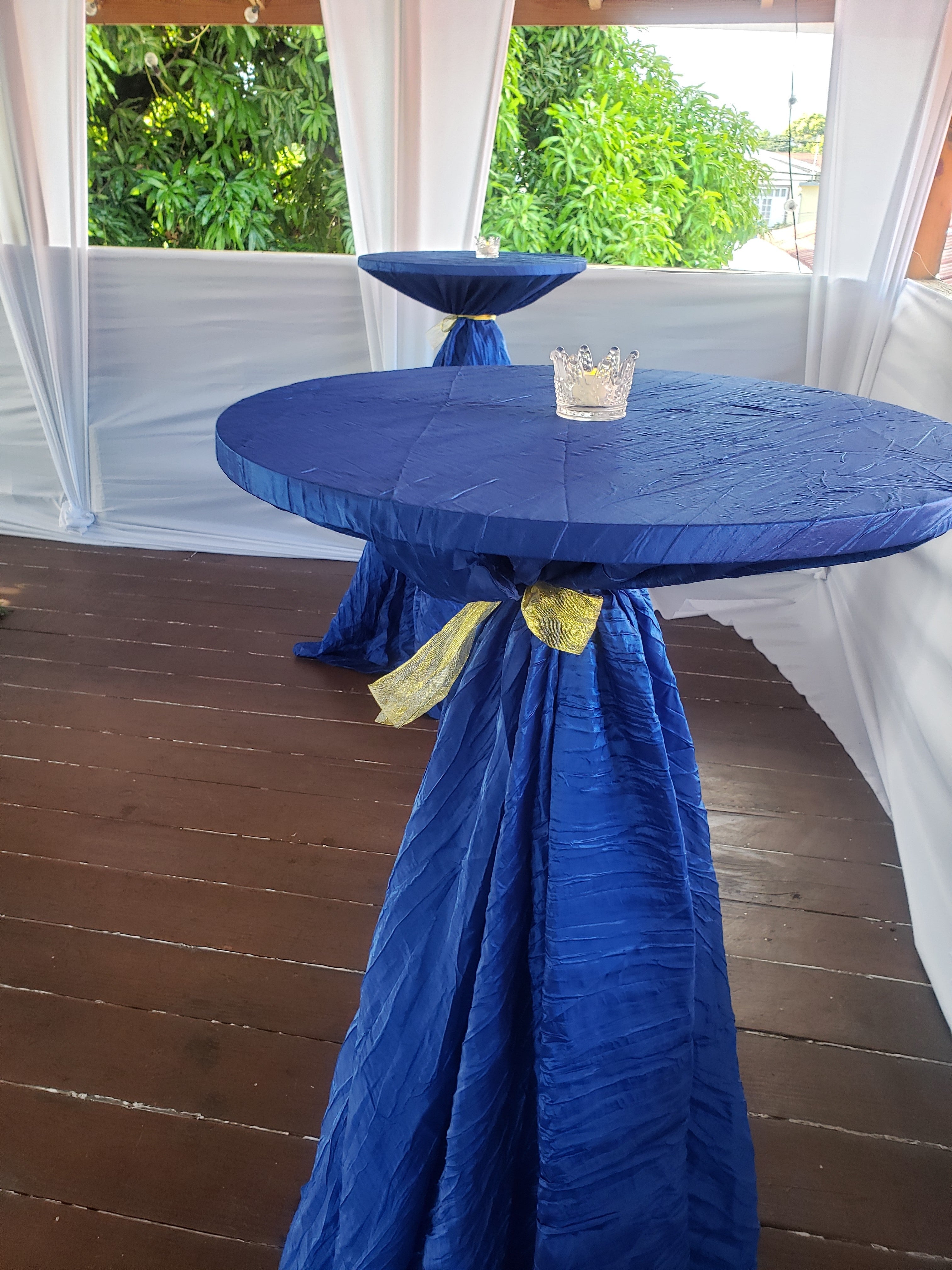 120 inch Crinkle Taffeta Round Tablecloth Royal Blue
