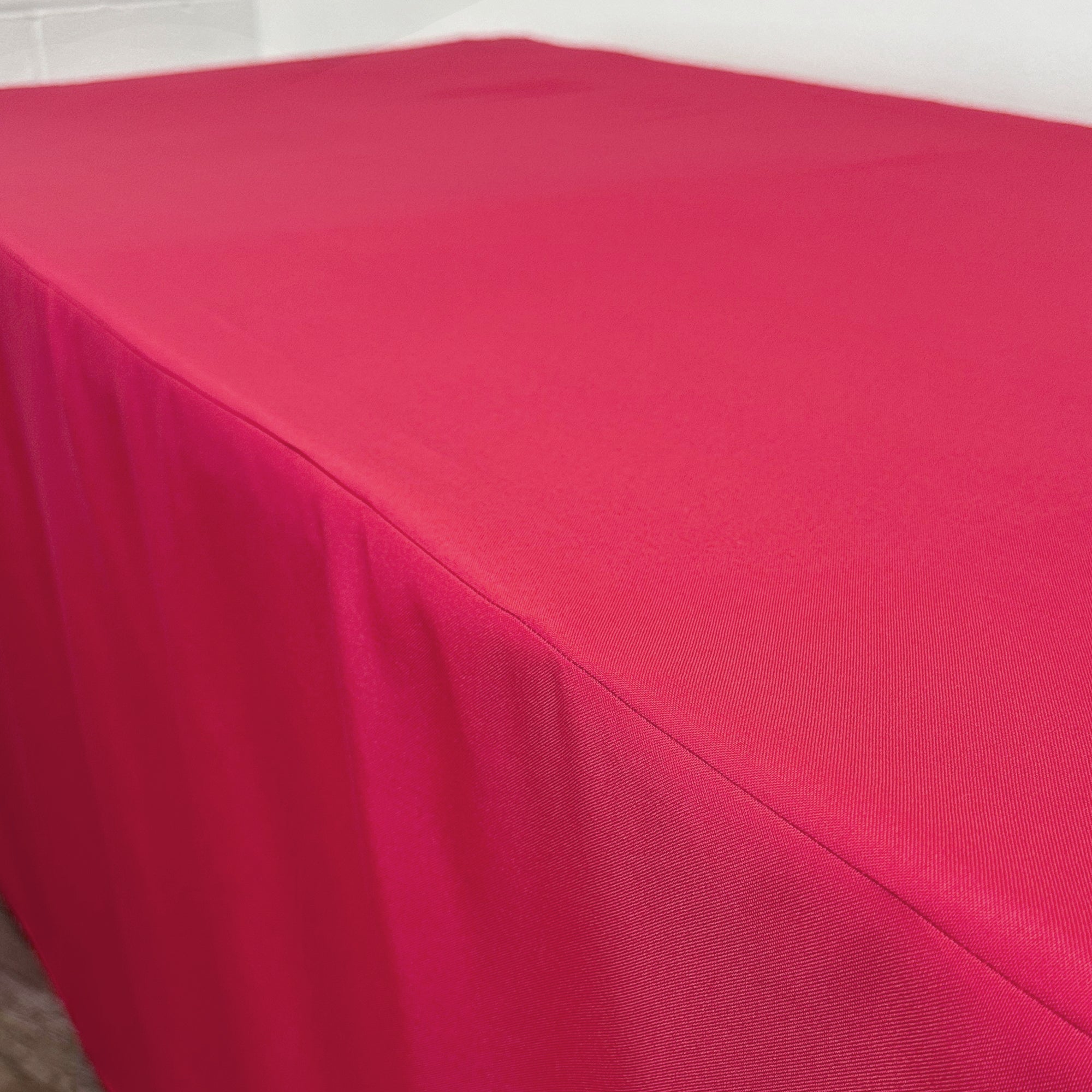 6 ft Rectangular Fitted Polyester Tablecloth  Fuchsia