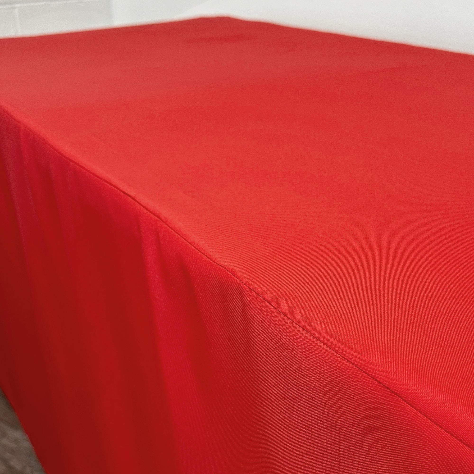 6 ft Rectangular Fitted Polyester Tablecloth  Red