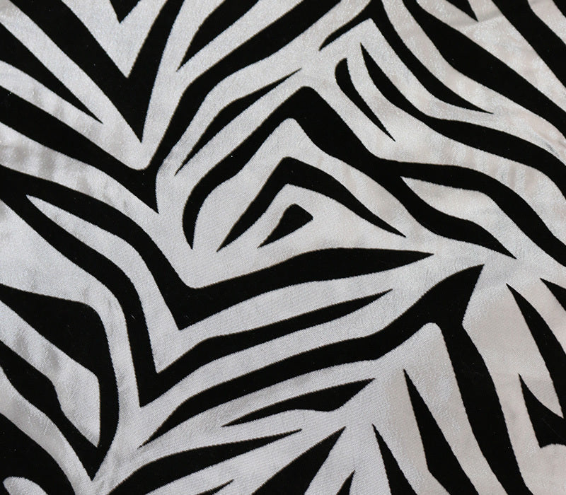 12 x 108 in Flocking Damask Table Runner Zebra