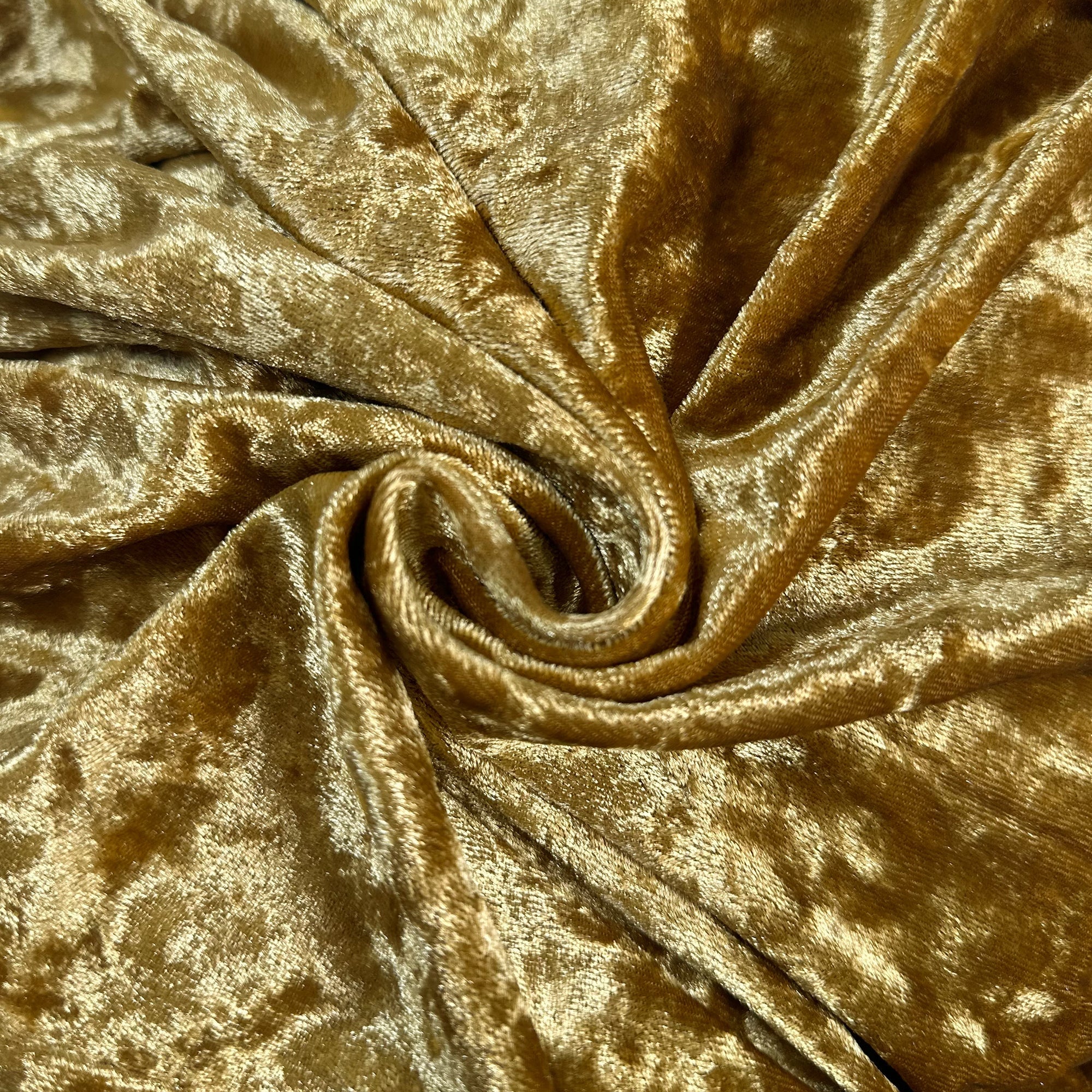 10 Pack 20 Inch Crushed Velvet Cloth Napkins Gold